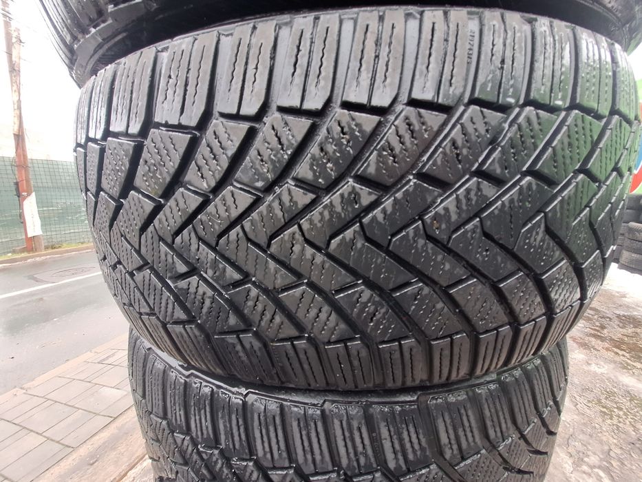 4 anvelope iarna 225/45r17 Continental Montaj Gratuit