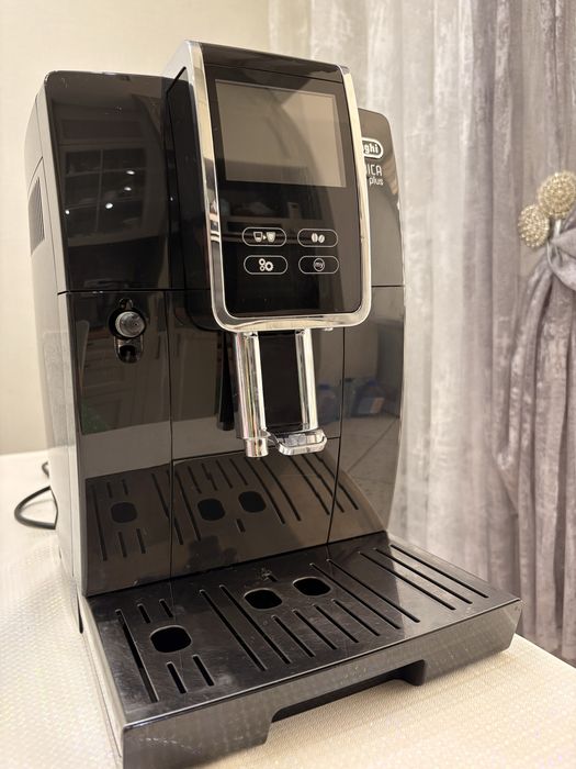 Кофемашина DeLonghi Dinamica Plus