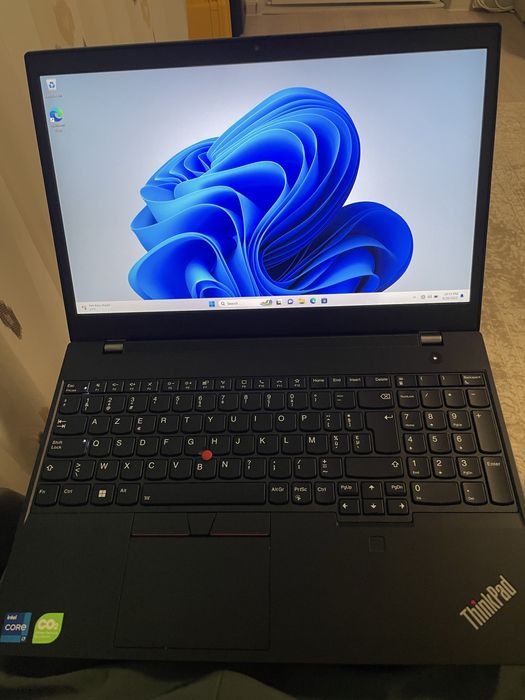 Laptop lenovo tinkpad P15v Gen2!!