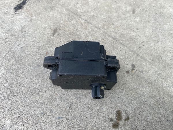 Motoras recirculare aeroterma Volvo S40 V50 C30 2008-2013 4N5H-19E616-6652A