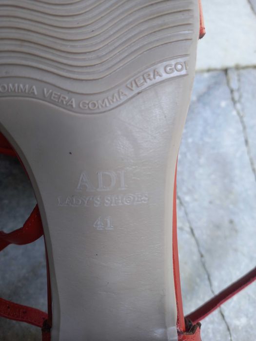 Дамски сандали от естествена кожа