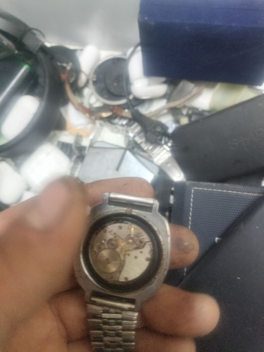 Продам часы разные