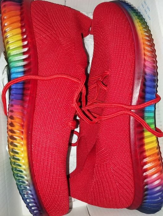 Продам мокасины женские