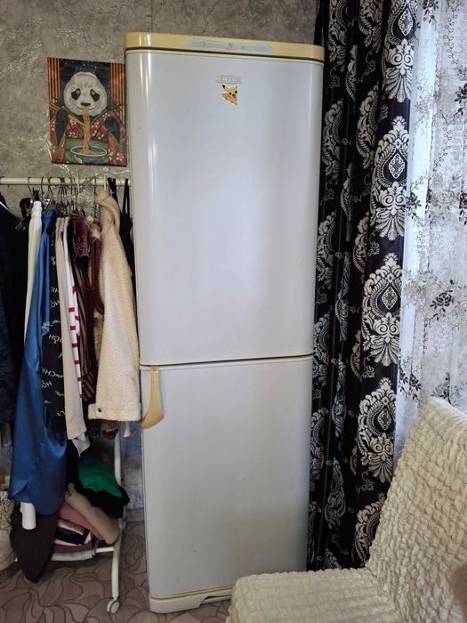 Продам холодильник (не работает компрессор)