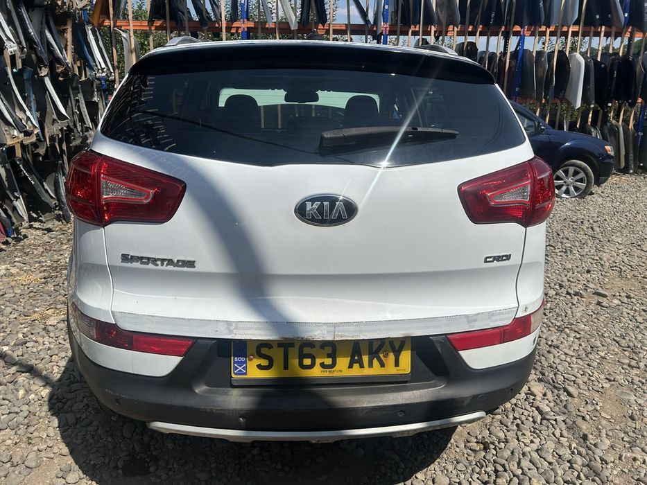 Haion Cu Luneta Kia Sportage III 2010 - 2014 SUV 4 Usi Casa White WD (1602) Garantie