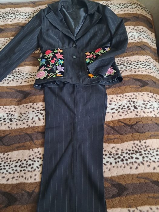 Платья 38р или м