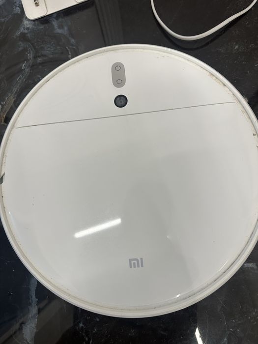 Робот-пылесос Xiaomi Mi — в хорошем состоянии