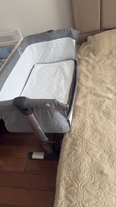 Продам кроватку манеж