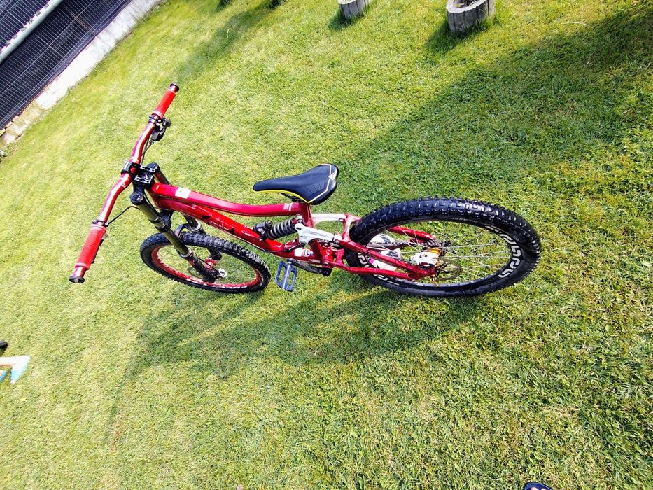 Bicicleta spezialized dh