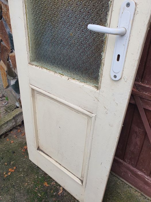 Дървена врата 65х195 см.