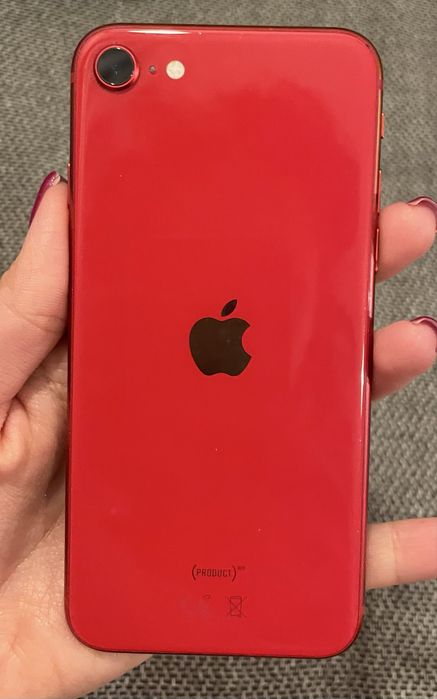 Iphone SE 2020 червен