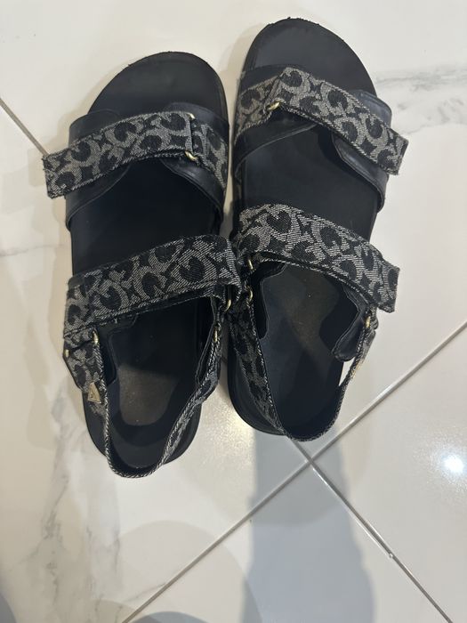 Оригинални сандали Guess 43 размерю