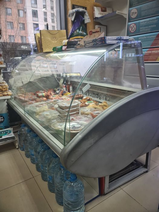 Холодильник и Стелажи