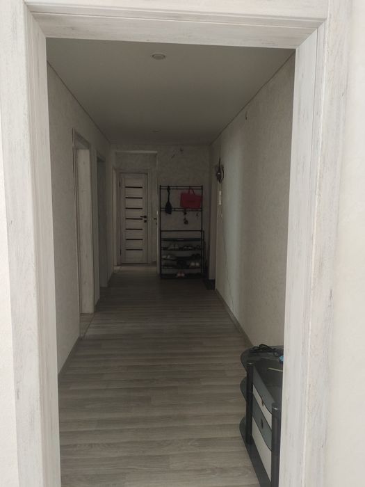 Продам  3- х комнатную квартиру