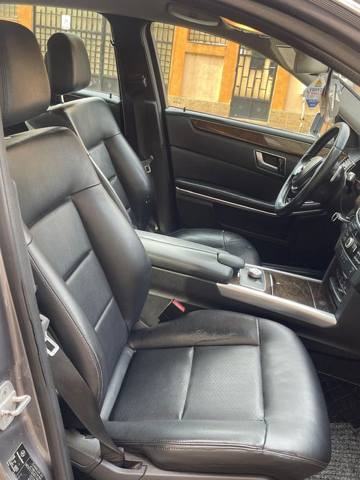 Mercedes-Benz  E