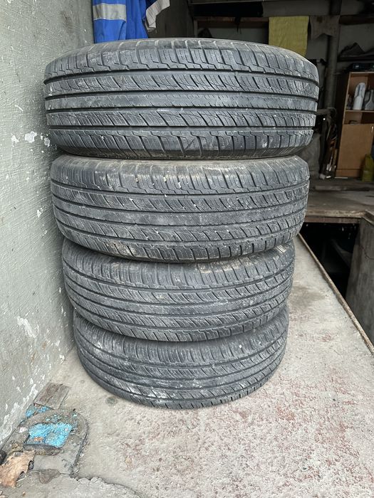 Продам шины б/у в отличном состоянии