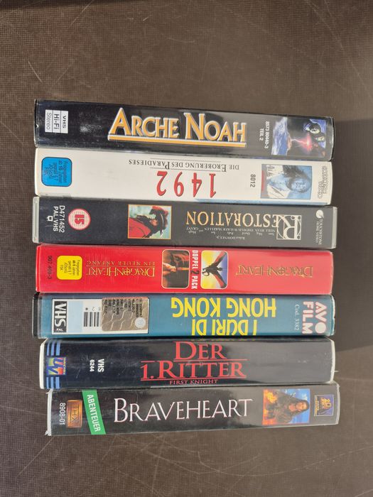 Vând 14 casete video VHS originale colectie filme istorice,Război ,western