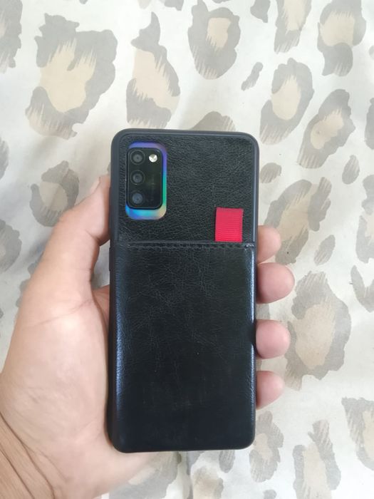 Самсунг А41 64GB