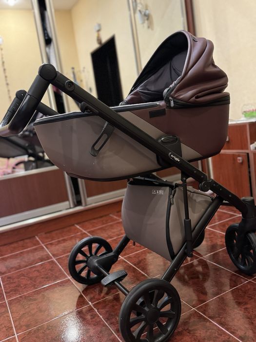 Коляска Anex 3в1 (люлька, прогулочный блок, автокресло-переноска)