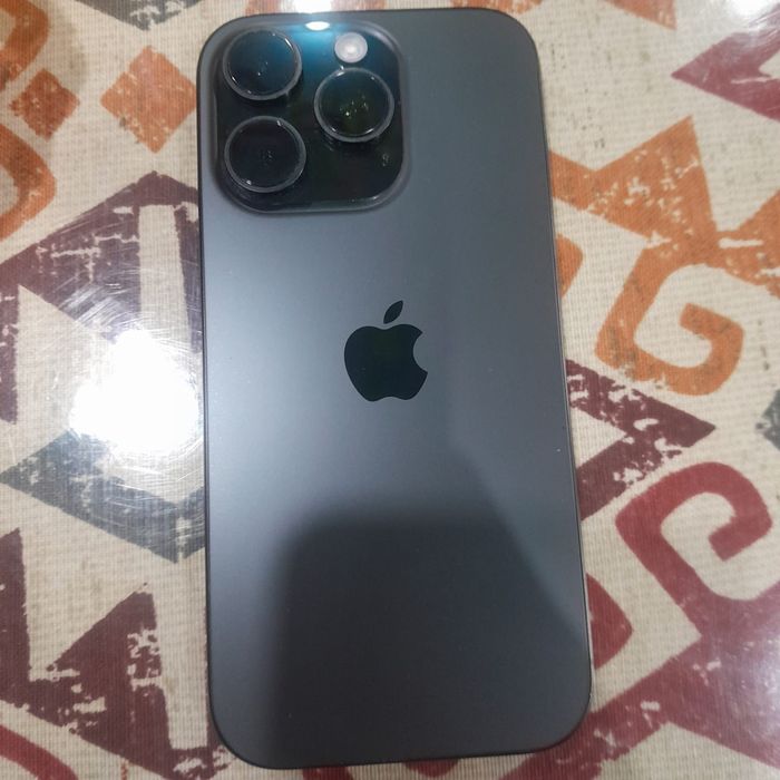 Айфон 16 про.