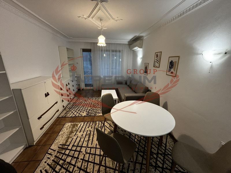 Дава се под наем Тристаен апартамент в Варна, Център - 80 кв.м за 663 € - Снимка #1