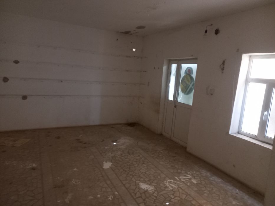 Жай сатылады 2 этаж асты магазин