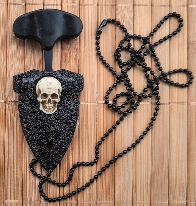 Малко ножче за носене на врата /ударна кама/