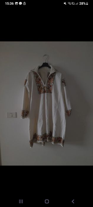 Camasa bartati cu poale,foarte veche,are și ițari