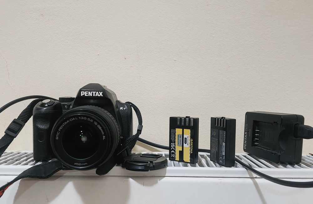 Cameră foto Pentax K-r cu obiectiv 18-55mm