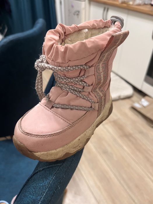 Зимний комбинезон с ботинками