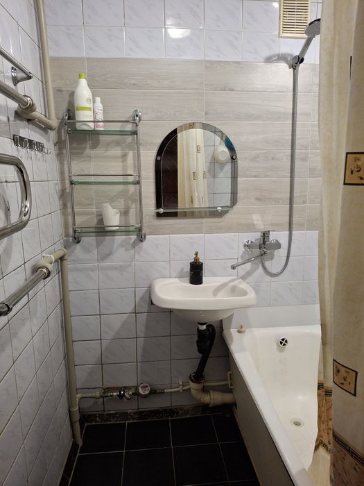 СДАМ 2-х комнатную  квартиру