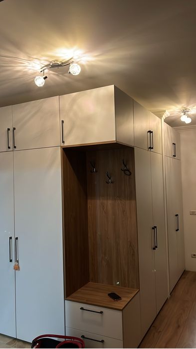 Apartament cu 3 camere de inchiriat