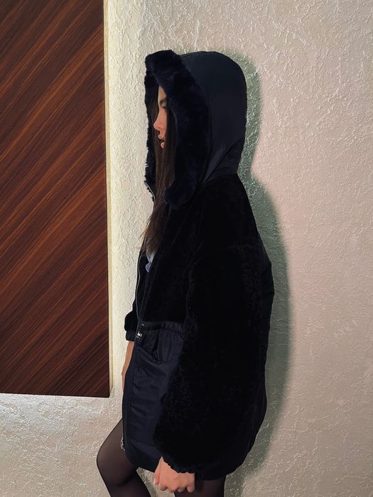 Темно-синяя куртка