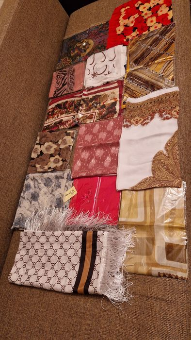 Срочно продаются платки ,шарфы