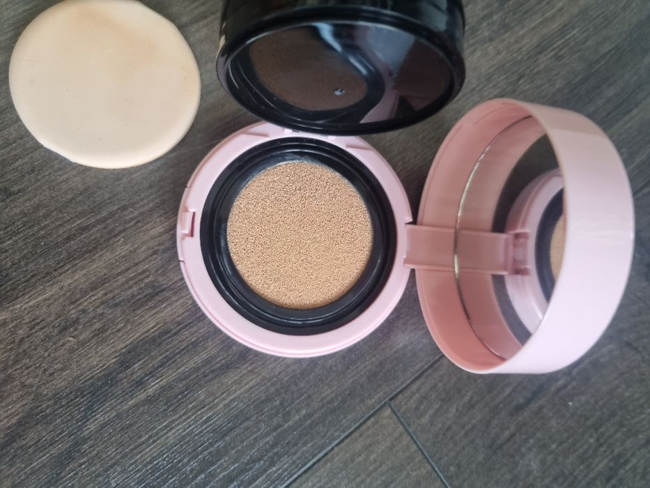 Fond de ten si pudra