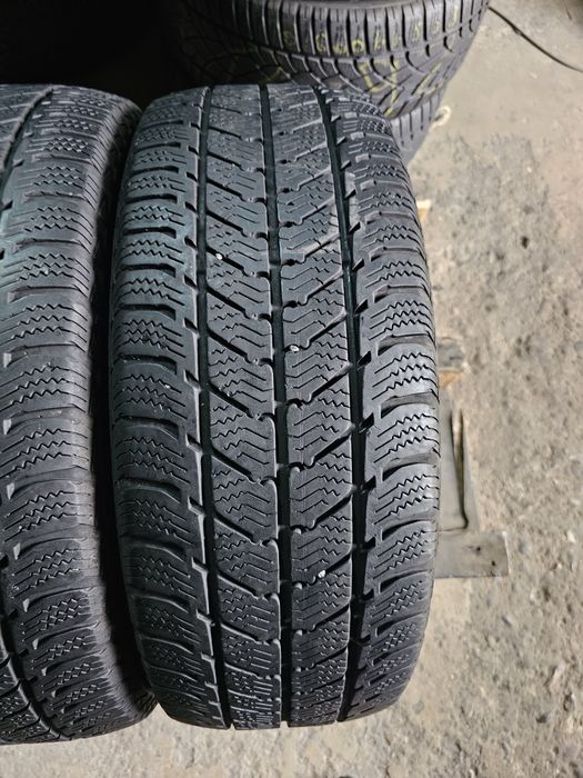 2 anvelope iarna 225 55 17C Semperit 2023