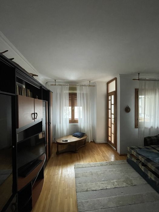 Apartament 3 camere chirie