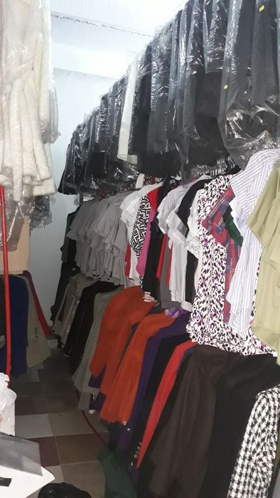 Vand lot camasi dama noi made in Ro