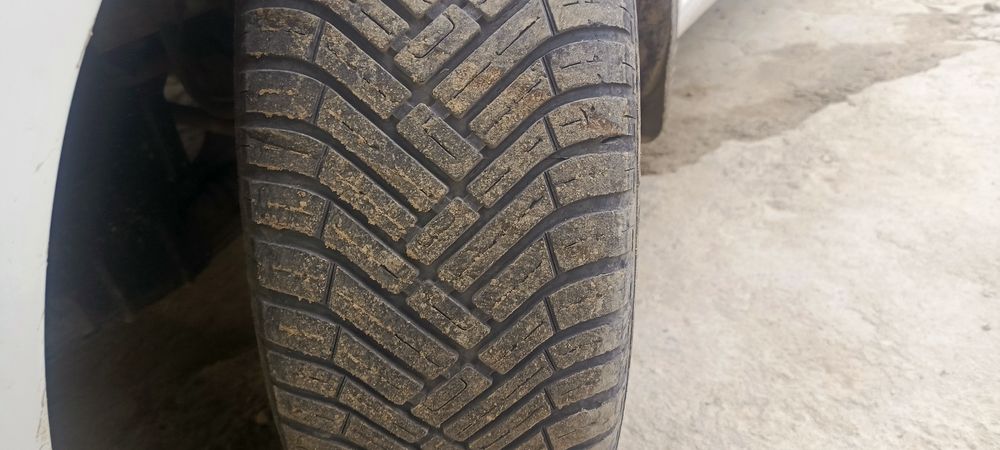 Шина балон 195/ 60/15 холати проста идиал