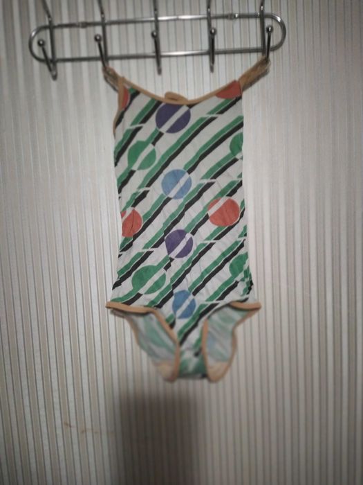 Купальник женский  слитный