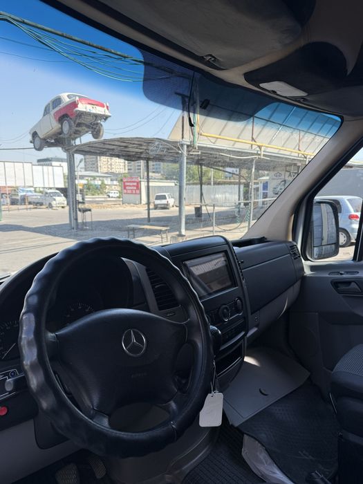 Сотилади микроавтобус Mercedes Benz Sprinter