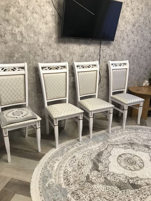 Продам новый стулья