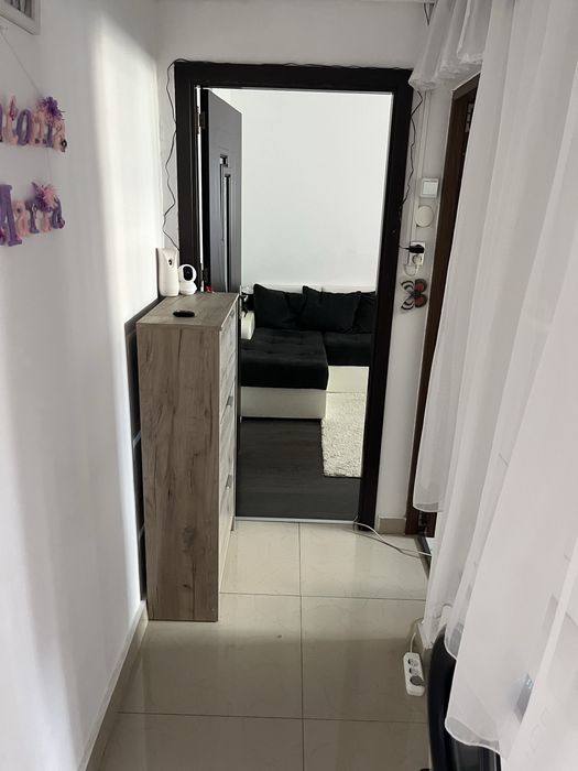 Inchiriez apartament