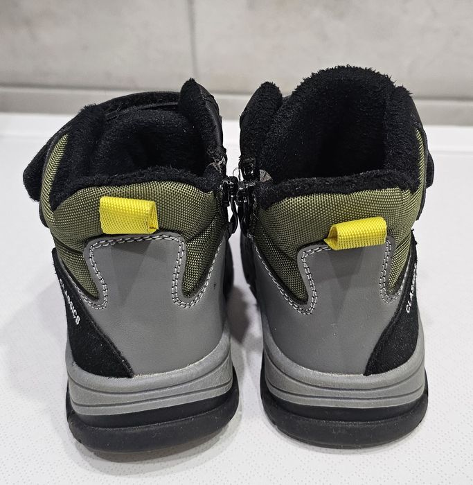 Продам обувь на мальчика осень-весна