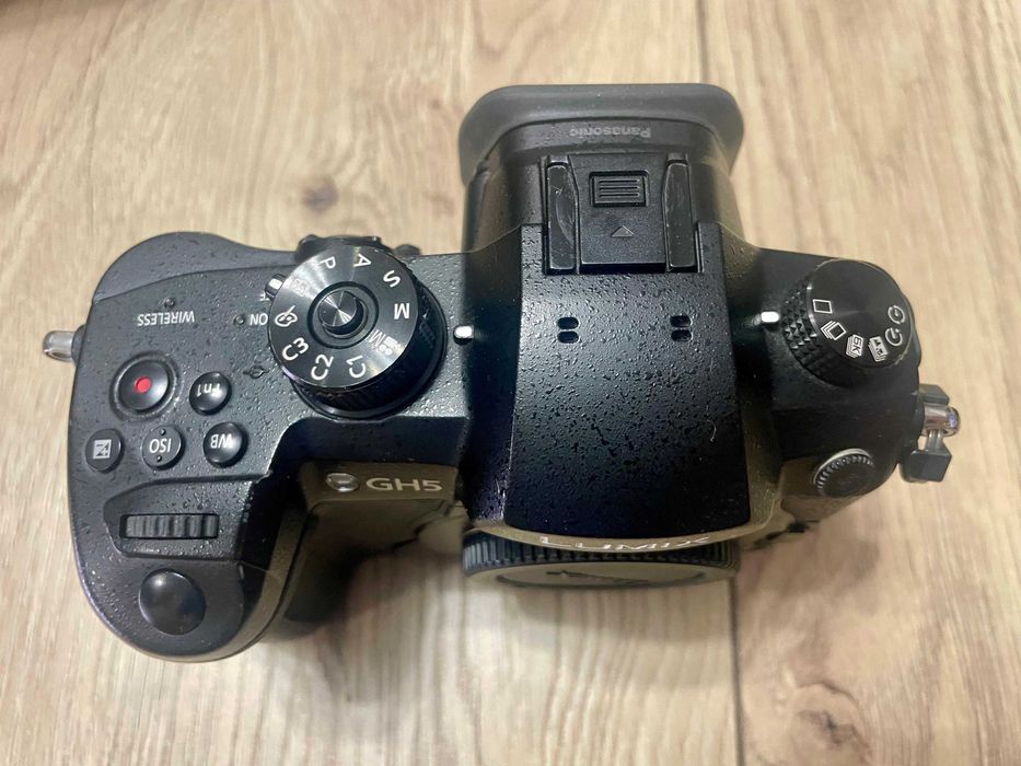 Vand camera GH5 + Obiectiv Panasonic 12mm F1.4 Leica DG