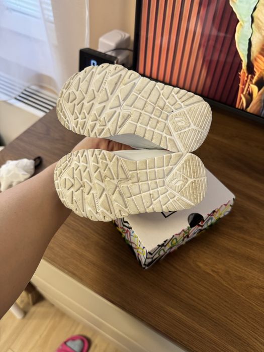маратонки skechers 15 евро