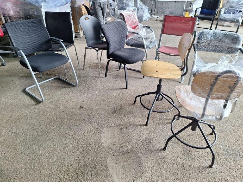 Столове различни модели