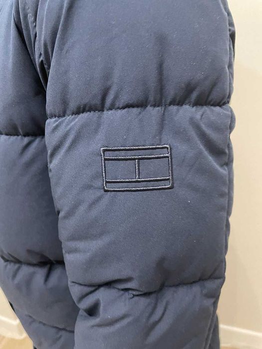 Куртка TOMMY Hilfiger новая