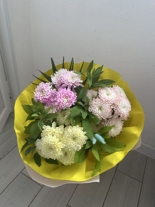 Цветы б/у в хорошем состоянии