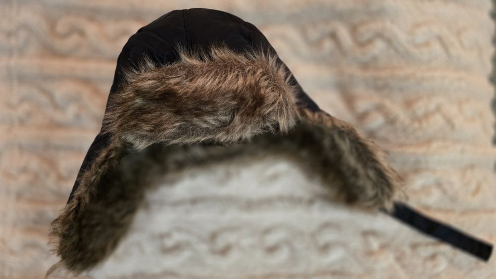 Зимен детски ски-гащеризон и ски принадлежности